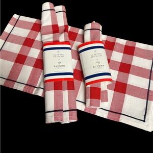 🇫🇷 French Country bistro linens